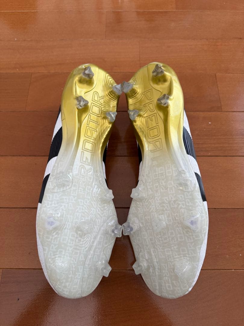 adidas PREDATOR ELITE LACELESS サッカー　スパイク