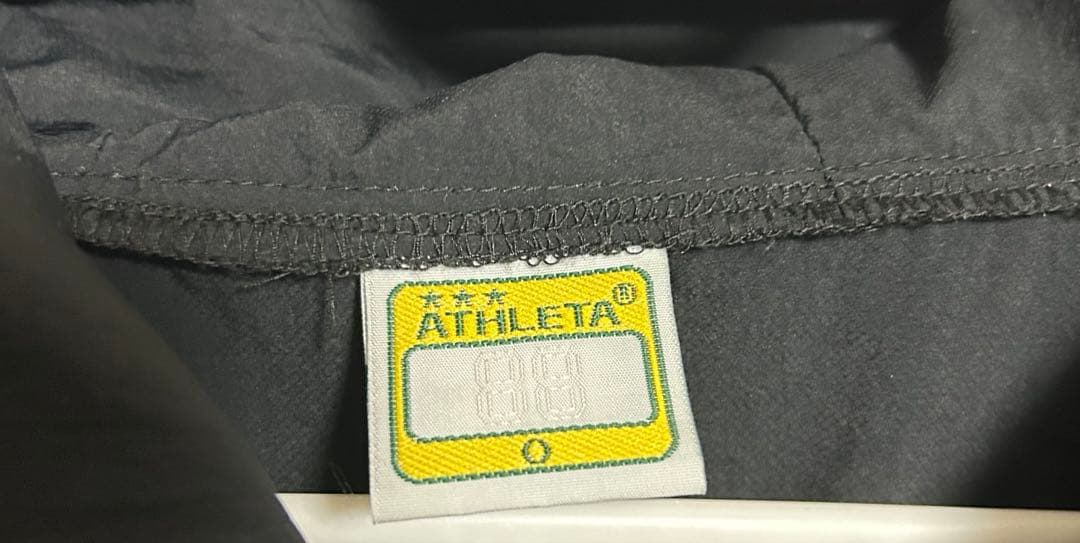 聖和学園 ATHLETA フード付きウィンドブレーカー ピステ　アスレタOサイズ