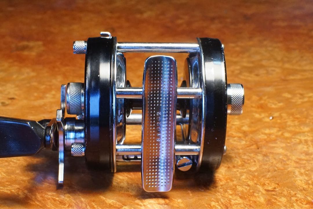 ABU アンバサダー 5001 C メンテ済 フレーム修正済