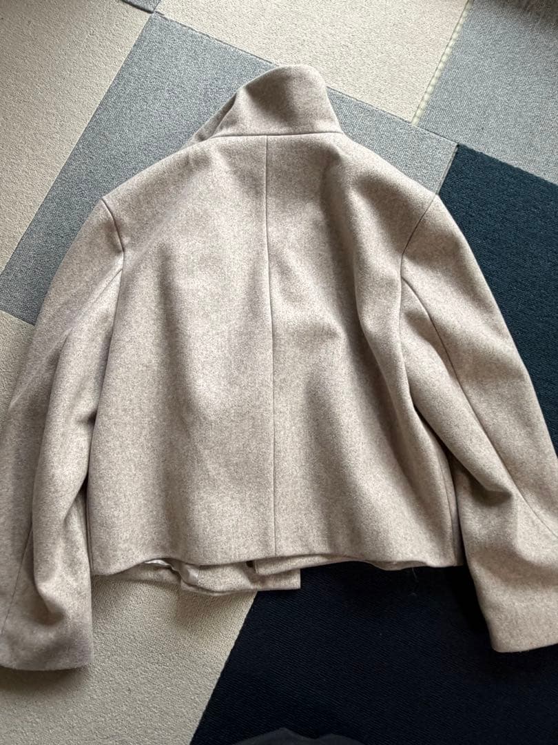 ハイネックショートコート　ベージュ　Sサイズ　ZARA
