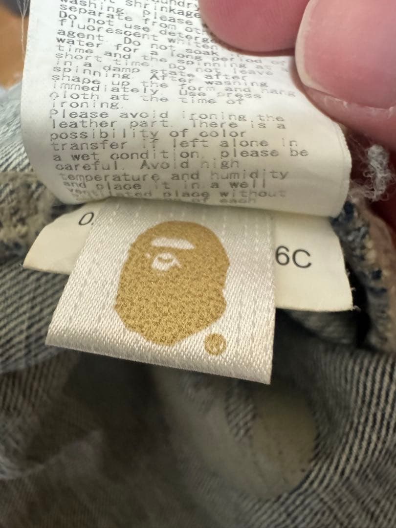 A BATHING APEアベイシングエイプ　デニムジャケット　刺繍