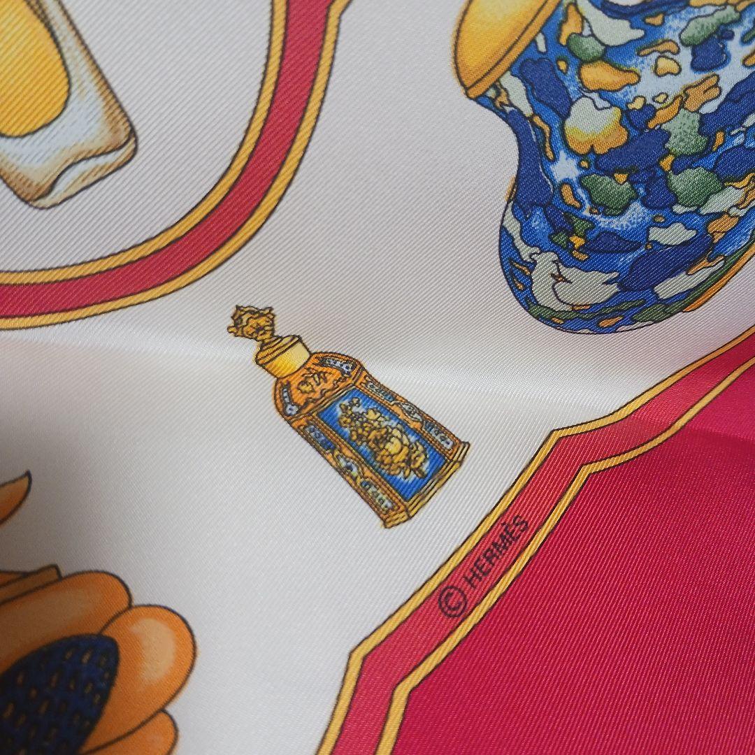 HERMES 香水瓶デザイン シルクスカーフ