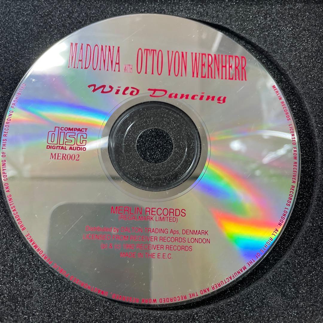 MADONNA / DEBUT (2CD+フォト+ペンダント、BOX )