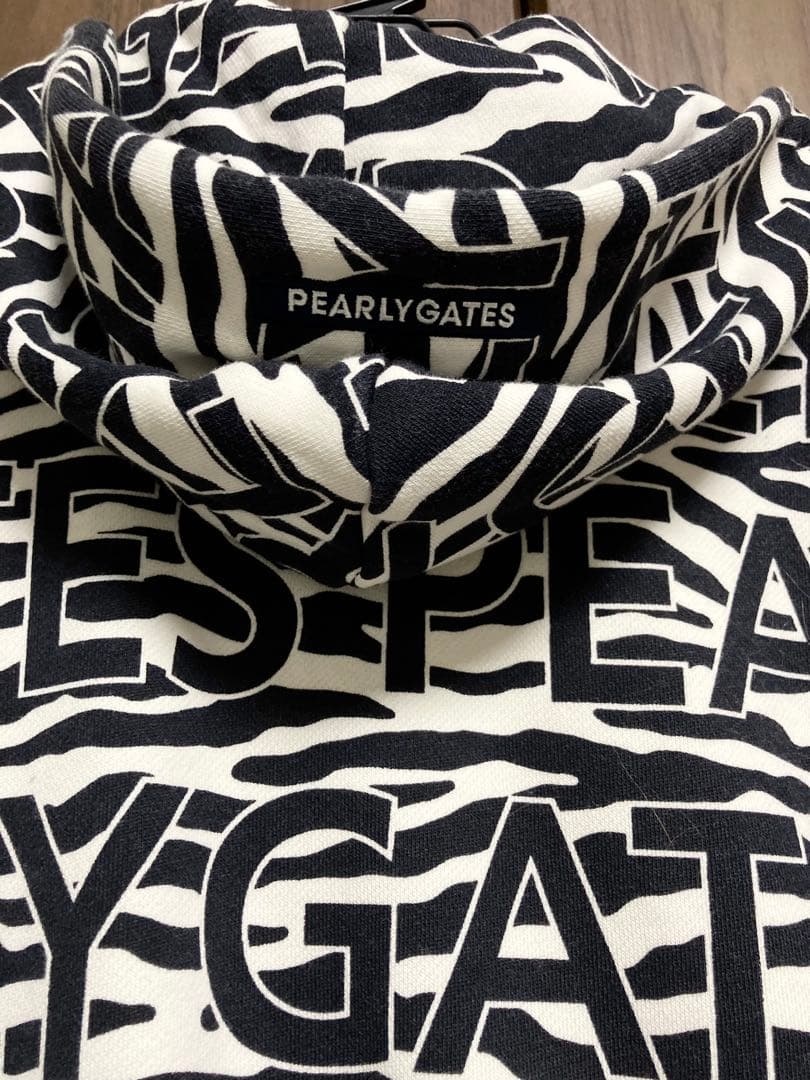 PEARLY GATES ゼブラ柄 レディースフーディジャケット　裏起毛