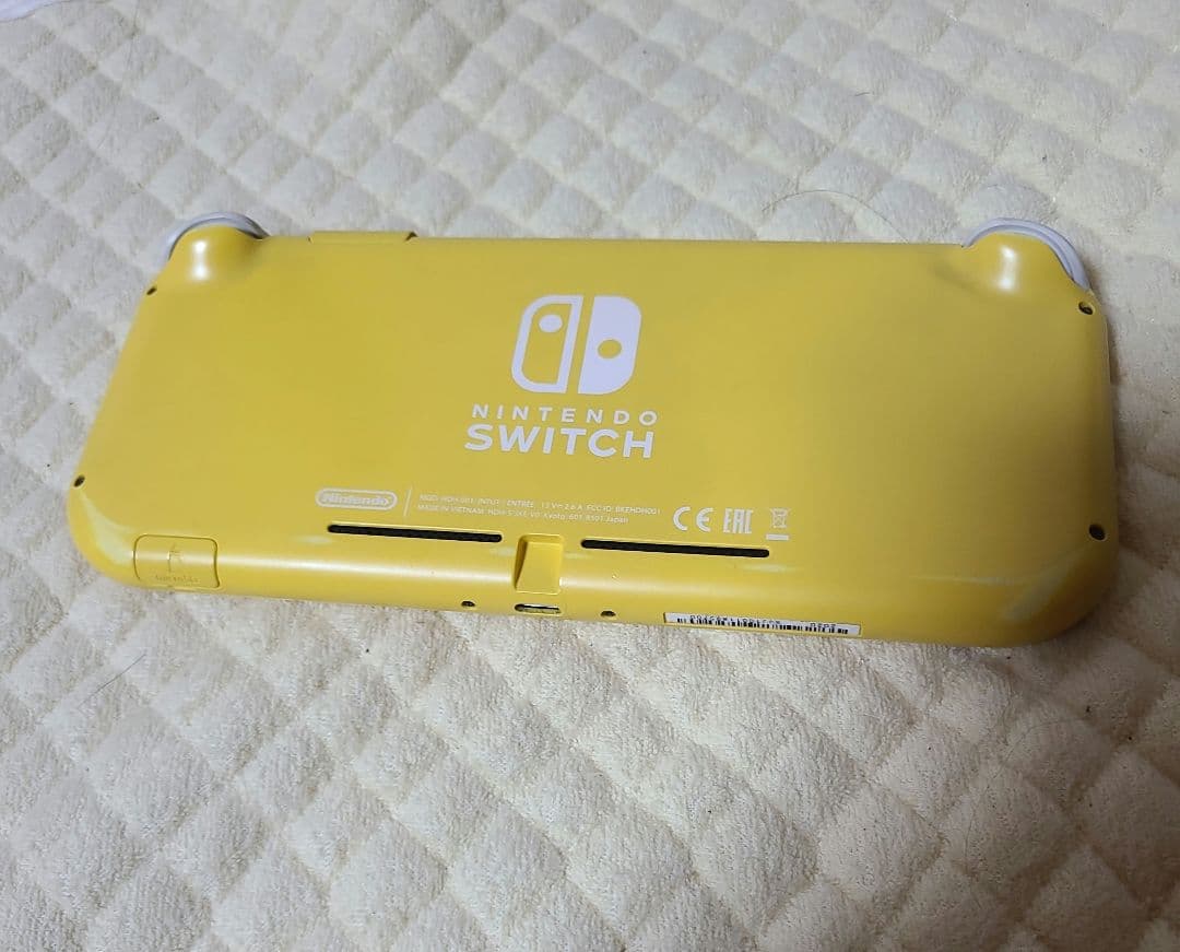 Nintendo Switch　スイッチライト　イエロー　ジャンク品