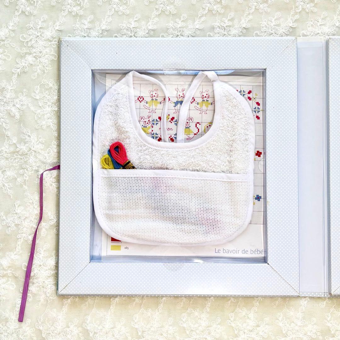 サモイロフ Le petit monde de bebe図案集&スタイ刺繍キット