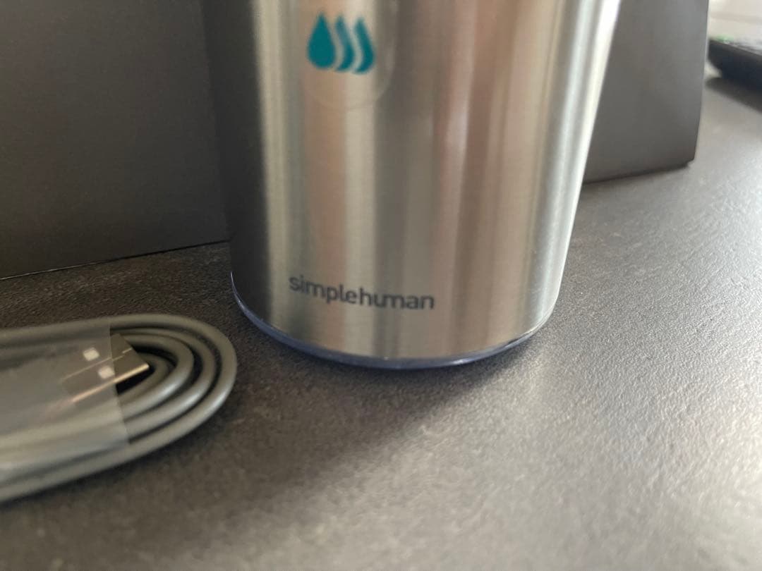 simplehuman ソープディスペンサー つや消しシルバー