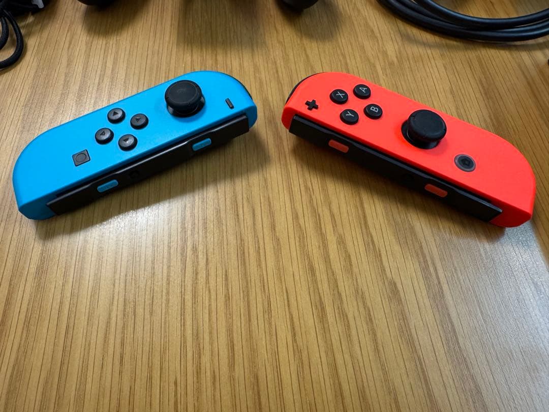 Nintendo Switch 本体 付属品完備、SDカード・充電グリップ付き