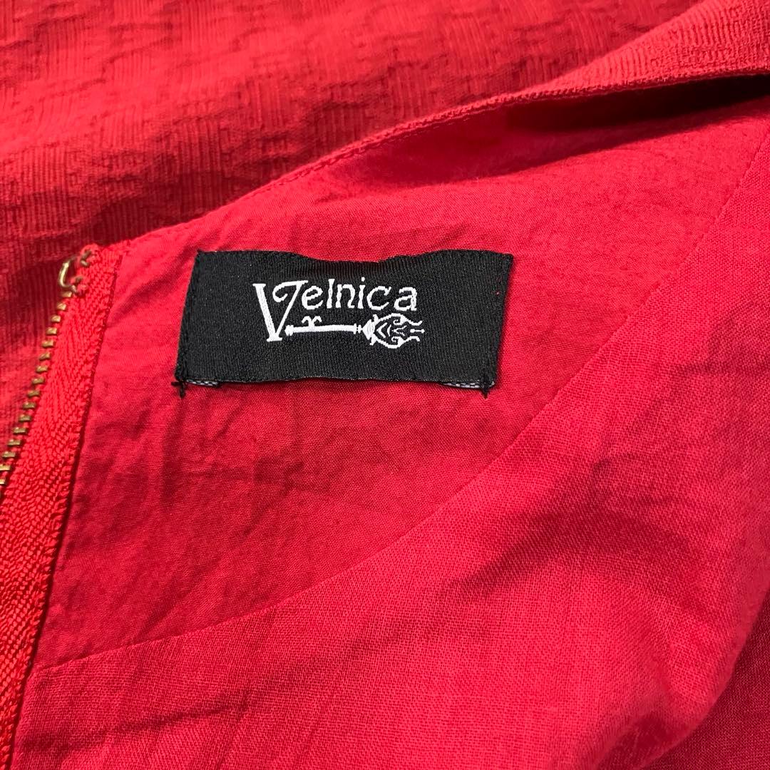 神崎恵さん着用 velnicaバックオープンワンピース 赤