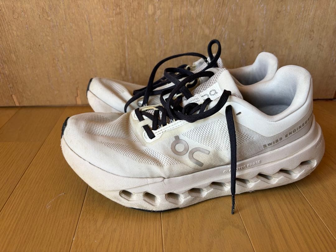 スパイク・シューズ On Cloudsurfer next 25.5cm