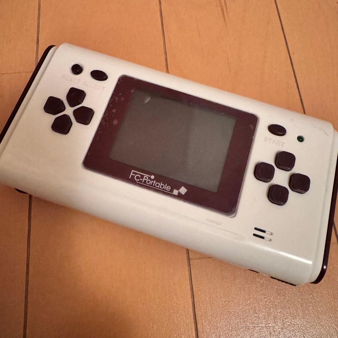 【SALE】FC-Portable ポータブルゲーム機 ファミコン