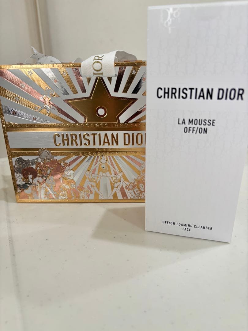 【新品】Dior ディオール ラムースオフオン150ml洗顔料 プレゼント用