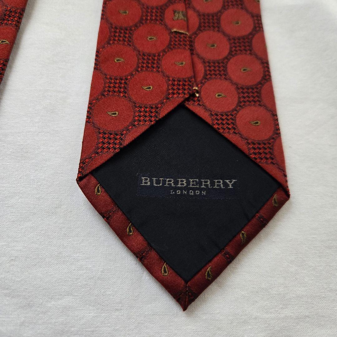 するめ様売約済　美品　BURBERRY シルク　ネクタイ レッド　ペイズリー