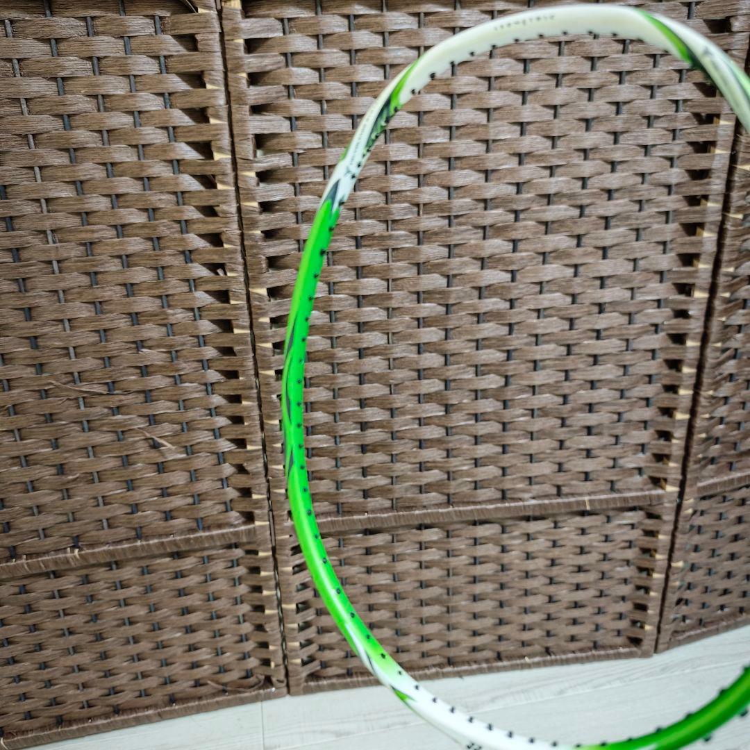 【極美品】 YONEX VOLTRIC30 5U G6 バドミントンラケット