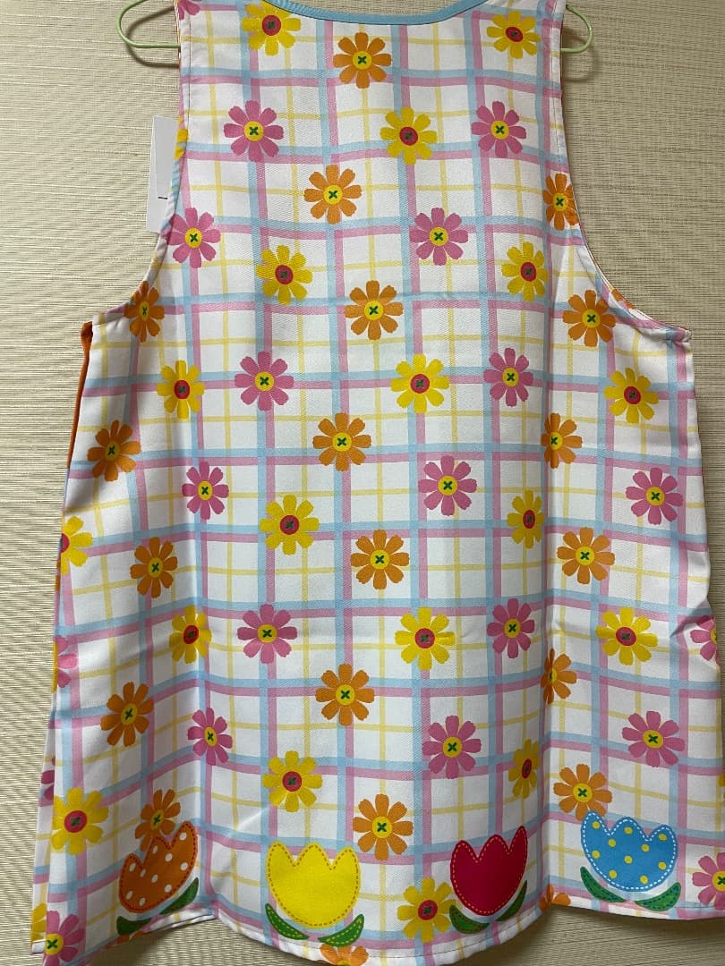 もちはる　エプロン　保育士