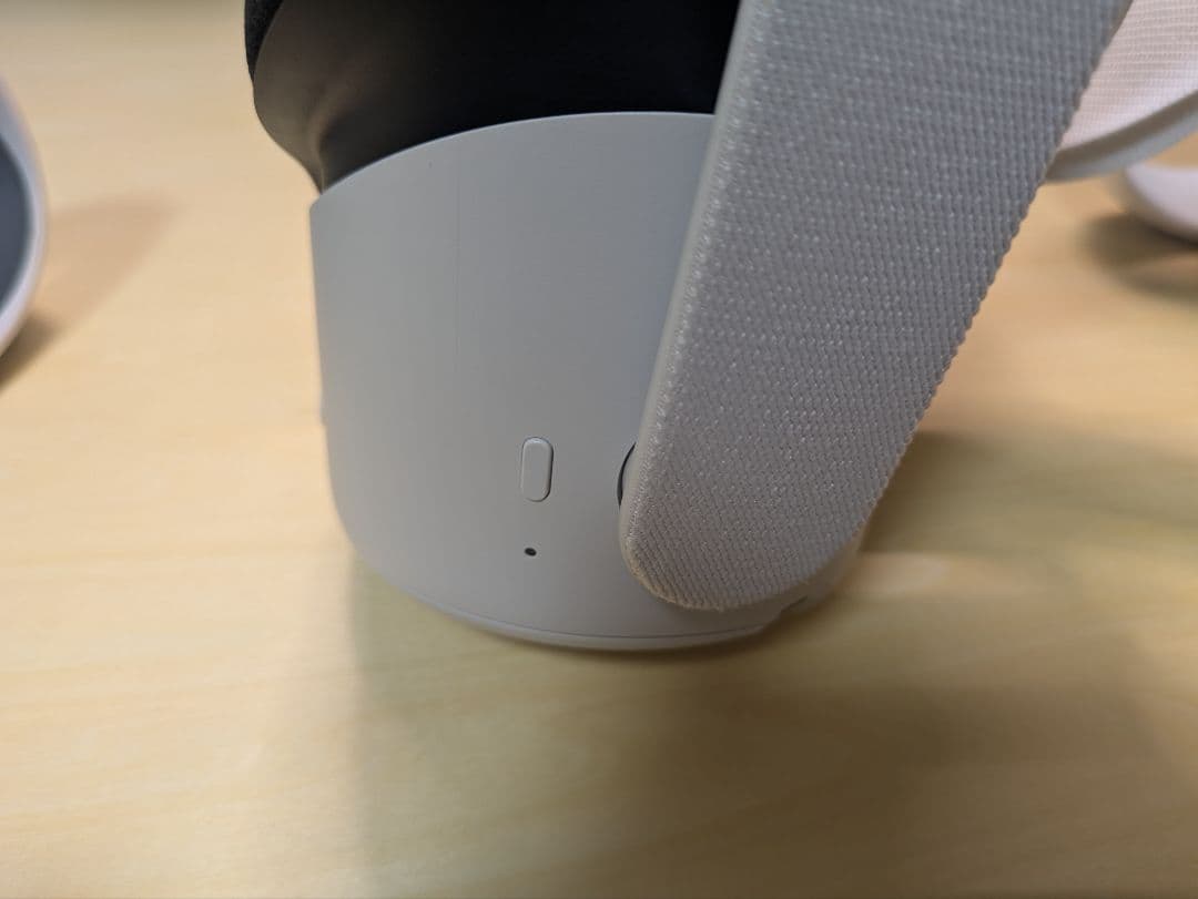  Quest 2 （VRヘッドセット 64GB コントローラー付き）