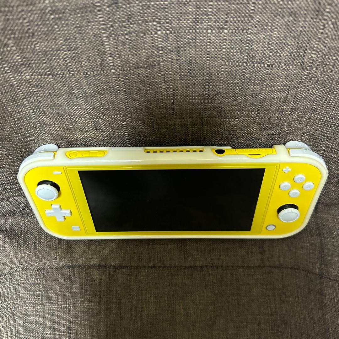 の*よ様 Switch Lite イエロー 充電器 あつまれどうぶつの森ソフト付