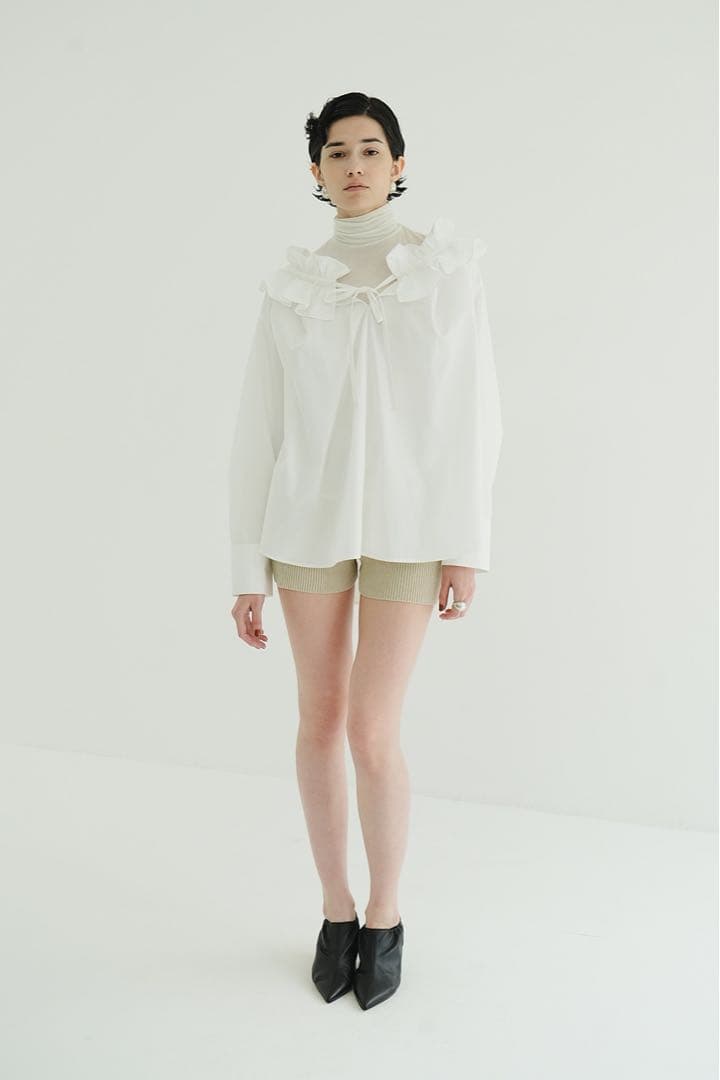 CLANE⭐︎RUFFLE NECK BLOUSE