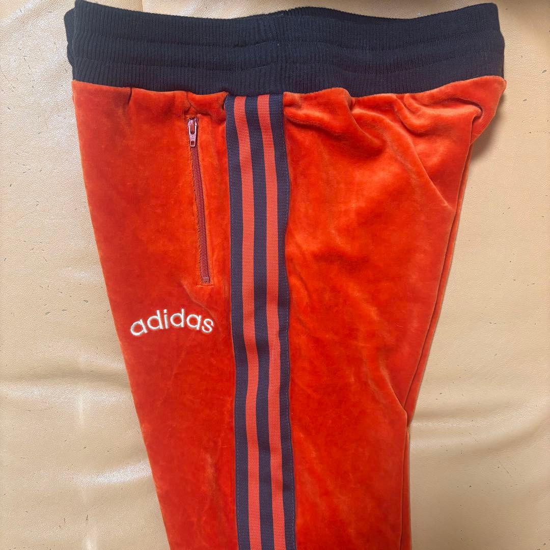 【美品】adidas ベロア ストレートフレアトラックパンツ