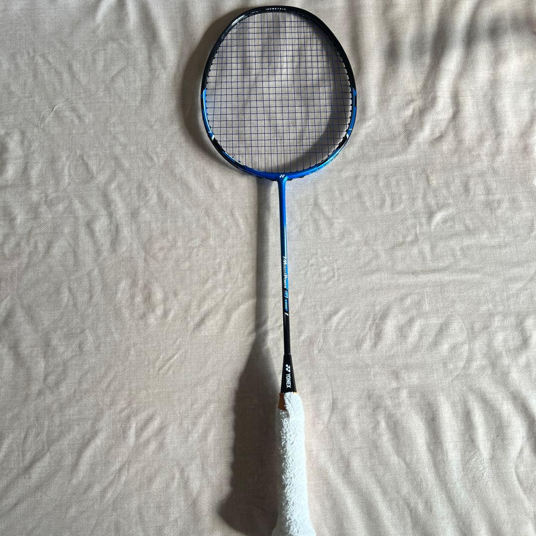 YONEX バドミントンラケット 青/黒