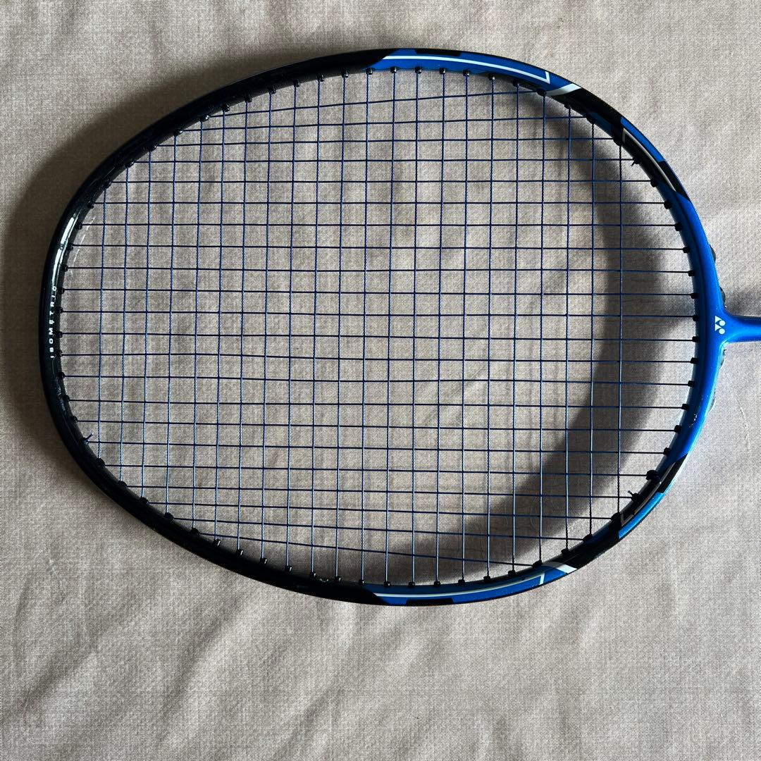 YONEX バドミントンラケット 青/黒