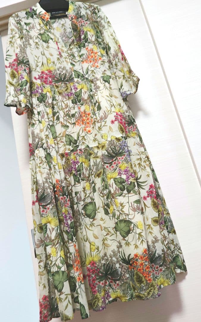 アーモワールカプリス　ボタニカルティアードワンピース