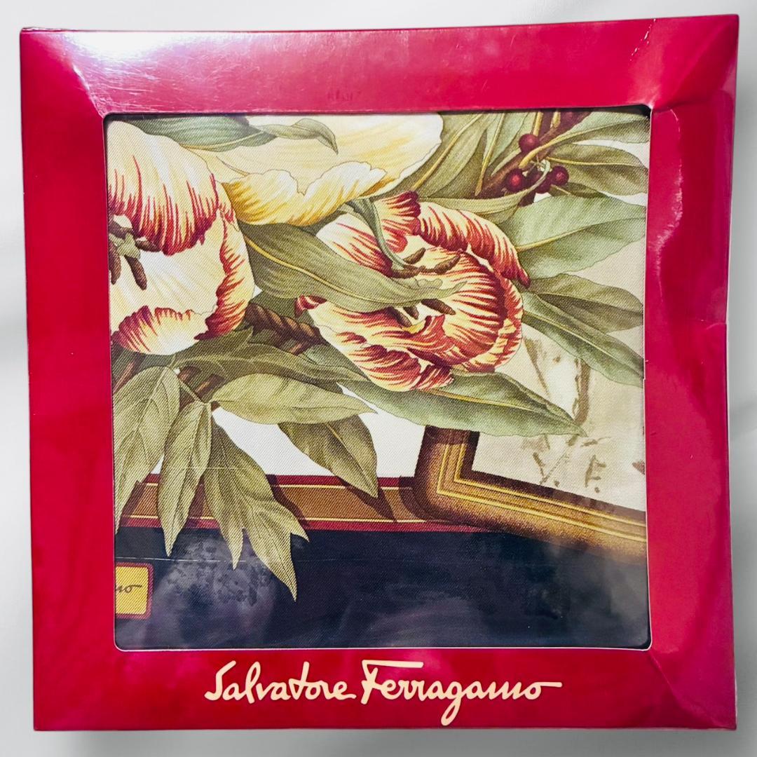 フェラガモ 花柄スカーフ 新品未開封 オリジナルボックス Ferragamo F