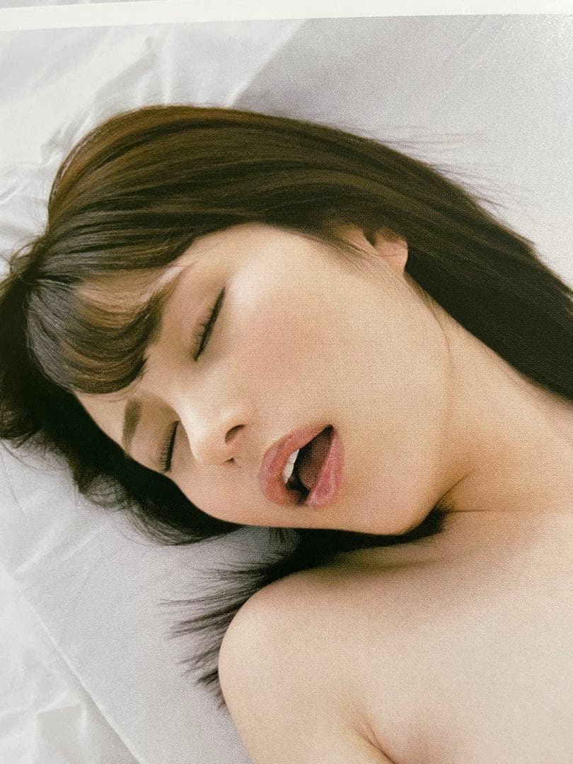 大人気激レア【裁断済み】　伊藤舞雪　プレミアムヌード•ポーズブック