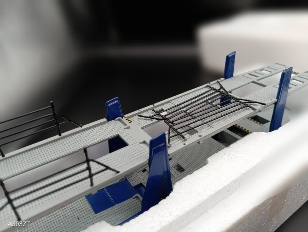 MINI GT 1/64 メルセデス・ベンツ アクトロス