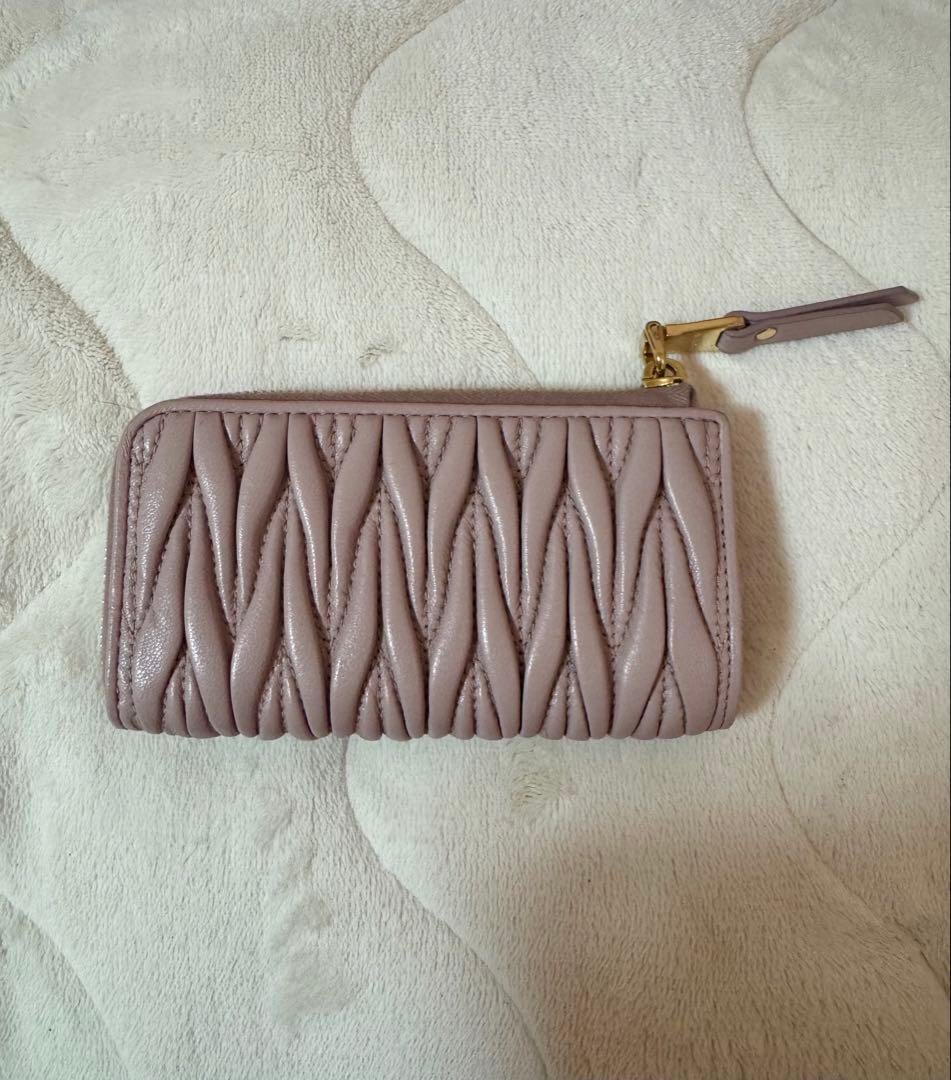 【正規品】MIU MIU マテラッセ キーケース オパールカラー