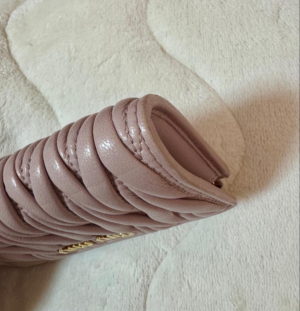 【正規品】MIU MIU マテラッセ キーケース オパールカラー