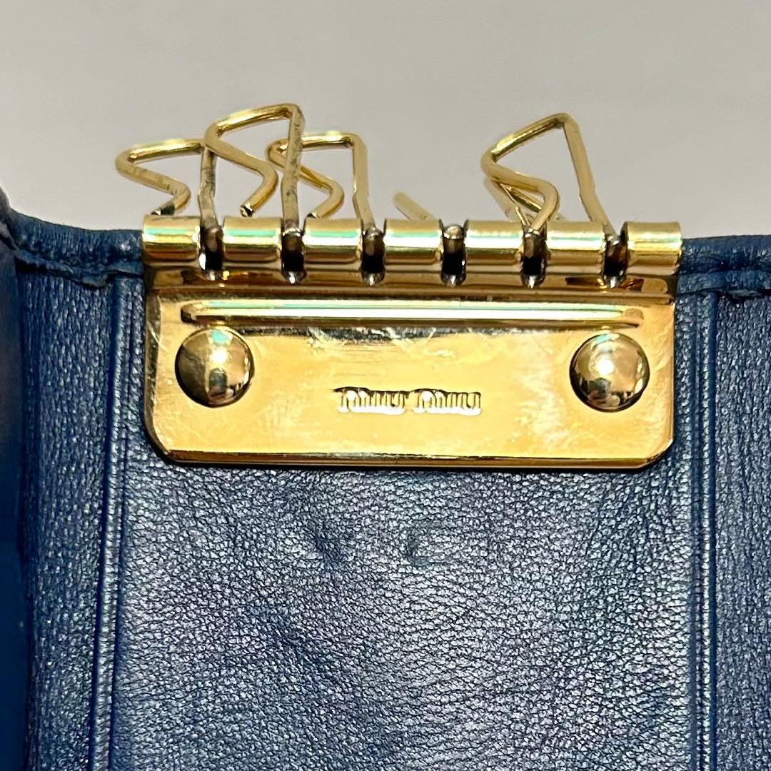 鑑定済　miumiu マトラッセ　6連　キーケース　レザー　革　ネイビー　紺色