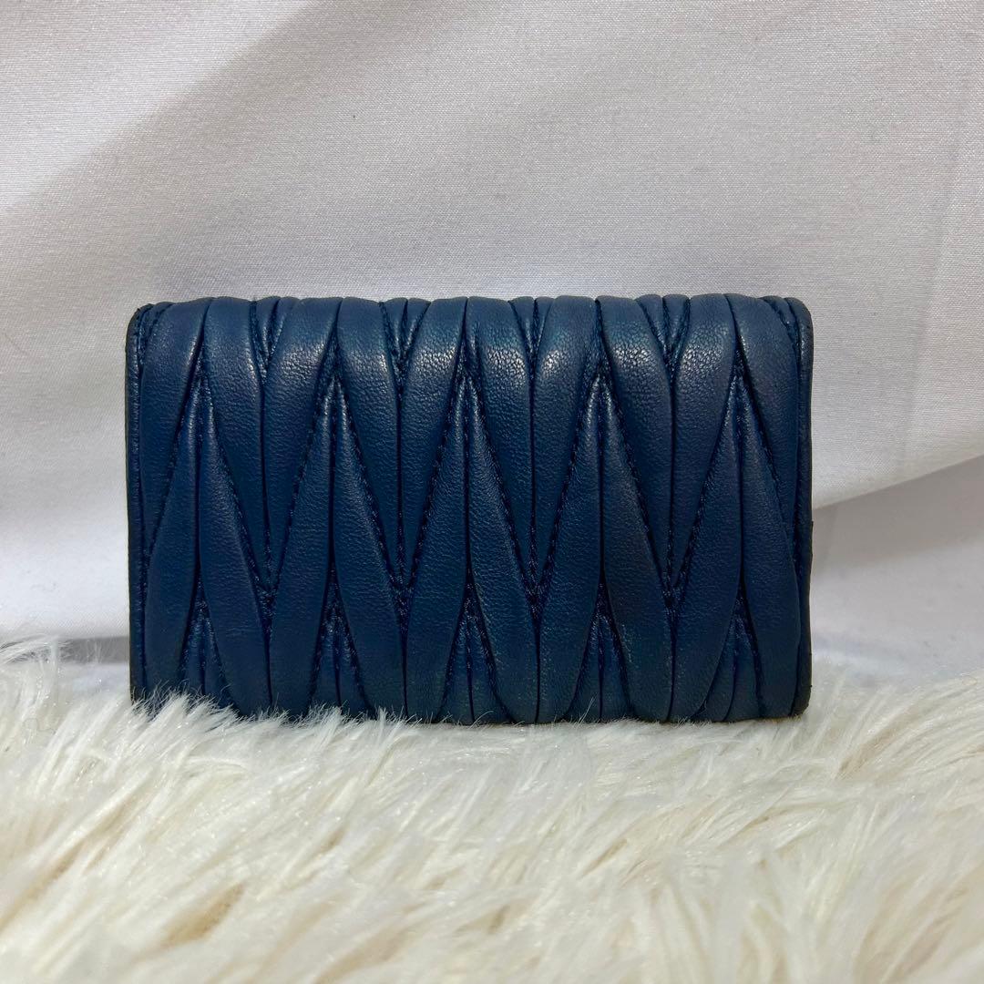 鑑定済　miumiu マトラッセ　6連　キーケース　レザー　革　ネイビー　紺色