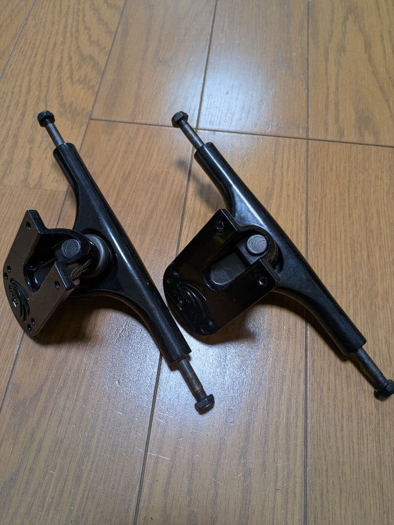 【ほぼ未使用】Paris Trucks 180 V2 43゜loaded