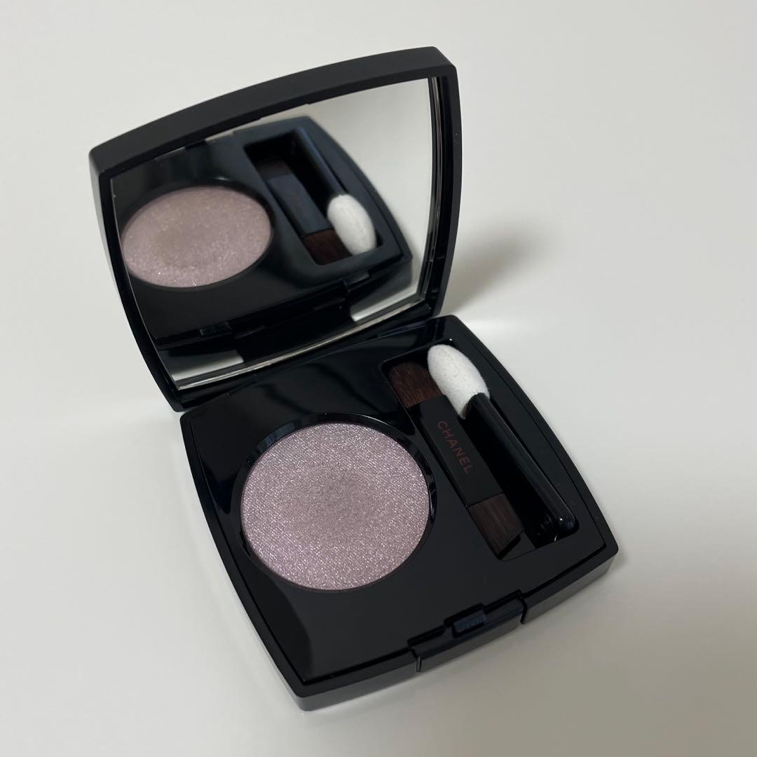 CHANEL シャネル　オンブル エサンシエル　257 グリ ローズ