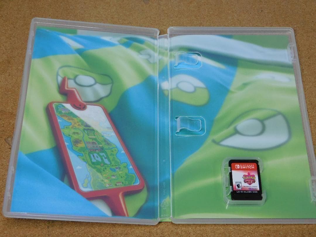 ＠★Ｓｗｉｔｃｈ・スイッチ★ポケモン　シールド｛海外版｝★送料込み★