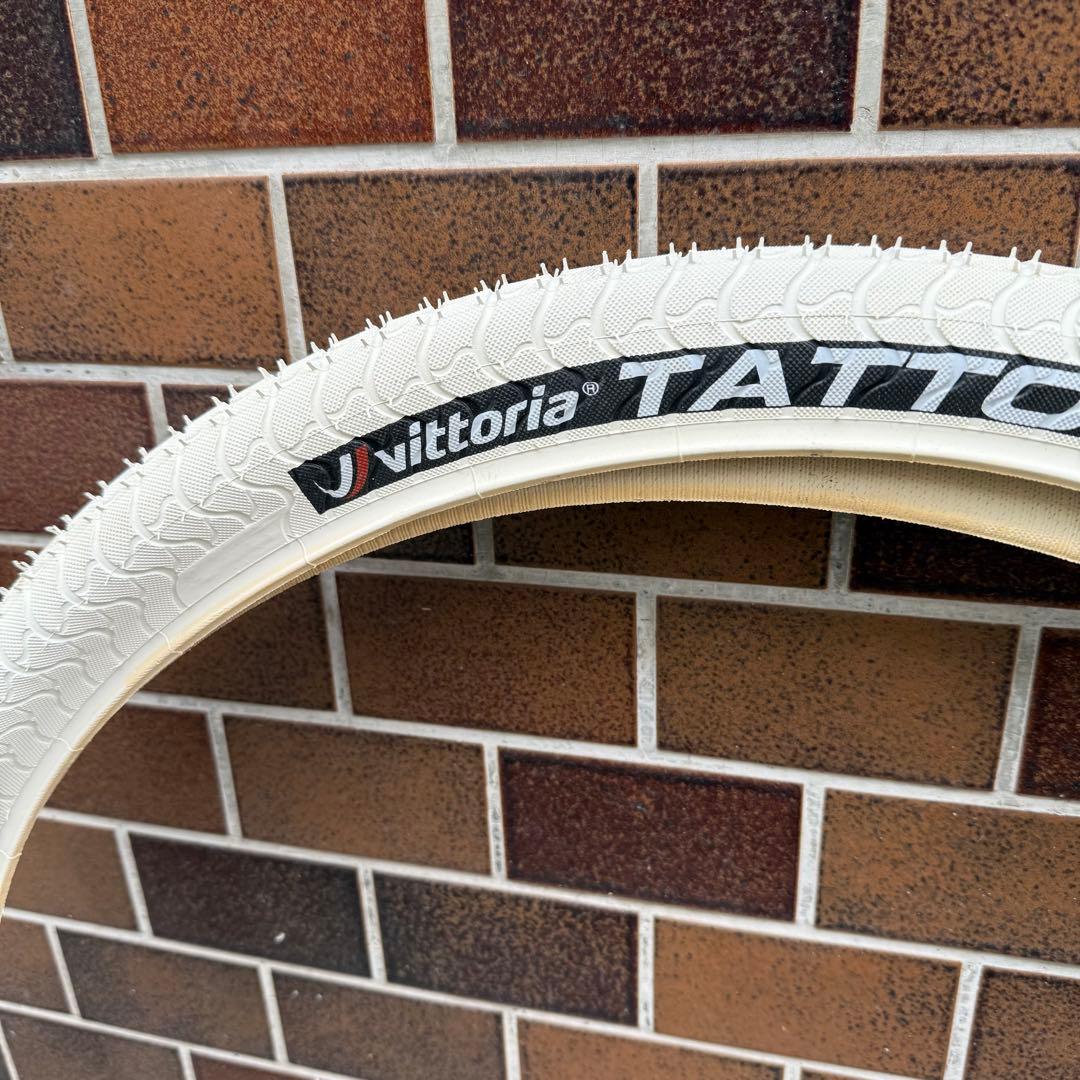 【新品】vittoria TATTOO 26×2.3 タイヤ 前後セット