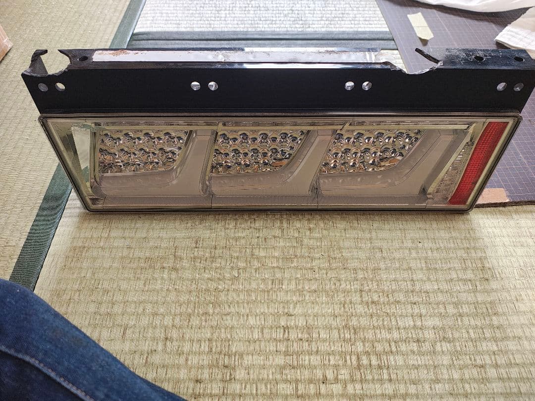 KOITO 3連 LED テールランプ クリア　シーケンシャル　右のみ　ワケアリ