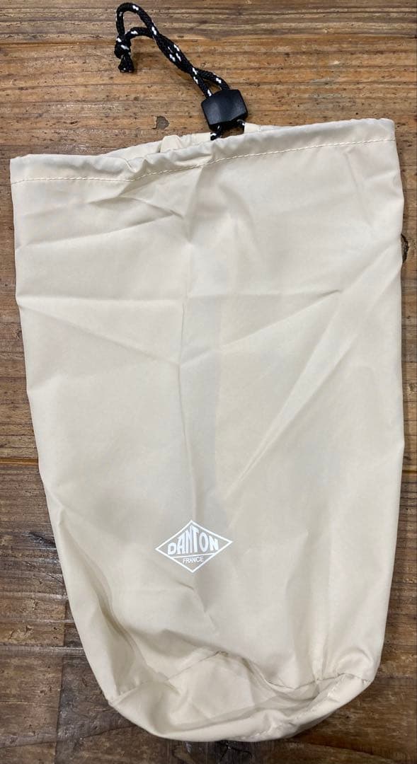 ななこ　　　新品　未使用　ダントン　ナイロン　ダウン　ベスト