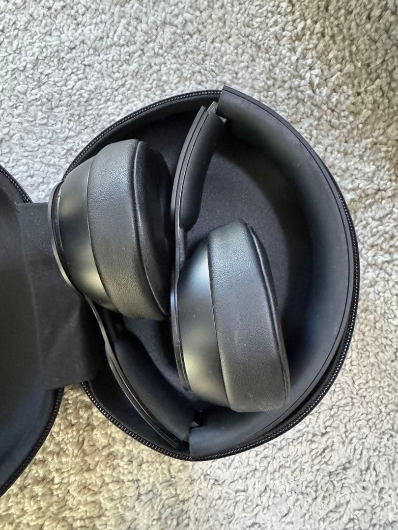 Beats Solo Pro ワイヤレスヘッドホン ブラック ケース付き