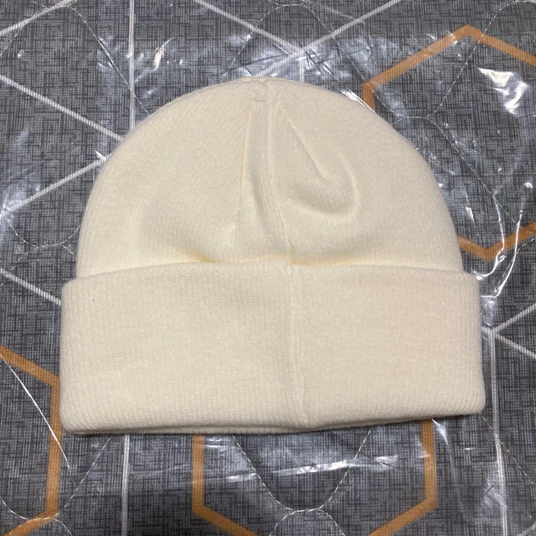 alo yoga ビーニー　ニット帽 white