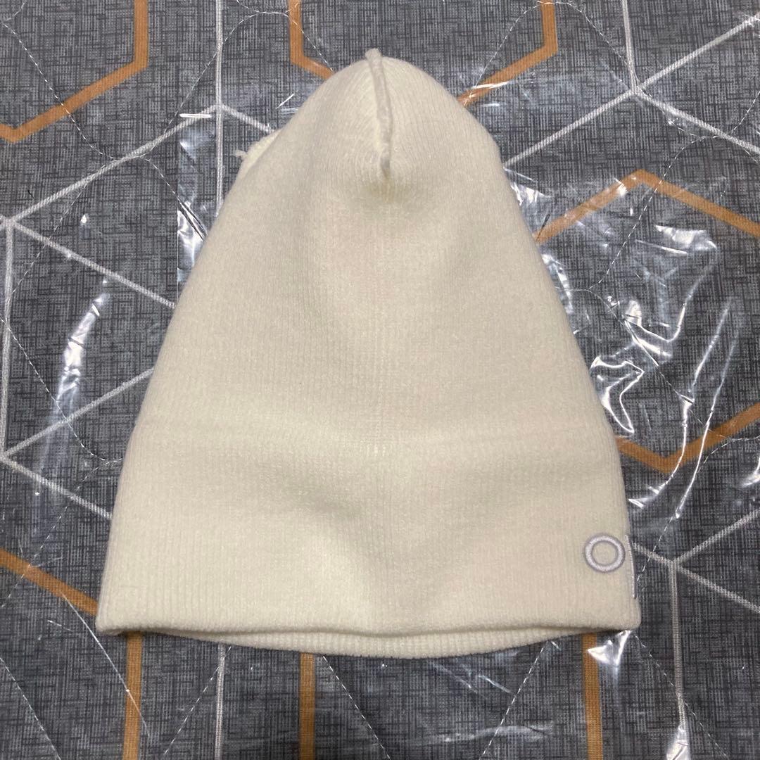 alo yoga ビーニー　ニット帽 white