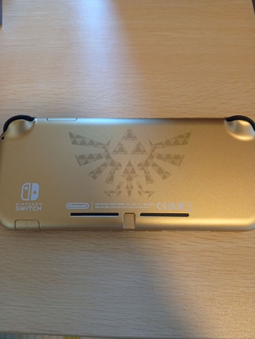 Nintendo Switch Lite ハイラルエディション ＋ 夢を見る島