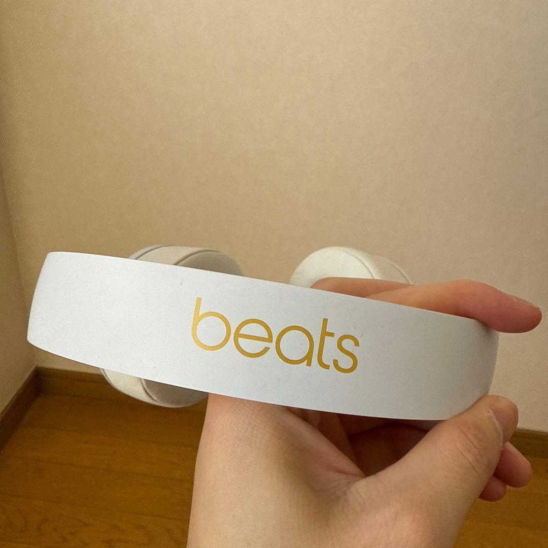 beats ワイヤレスヘッドホン ホワイト/ゴールド 本体のみ