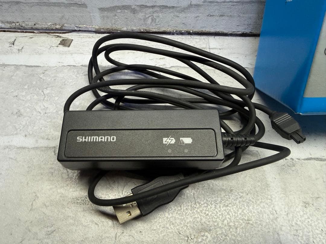 シマノ　SM-BCR2 シマノ　di2 充電器