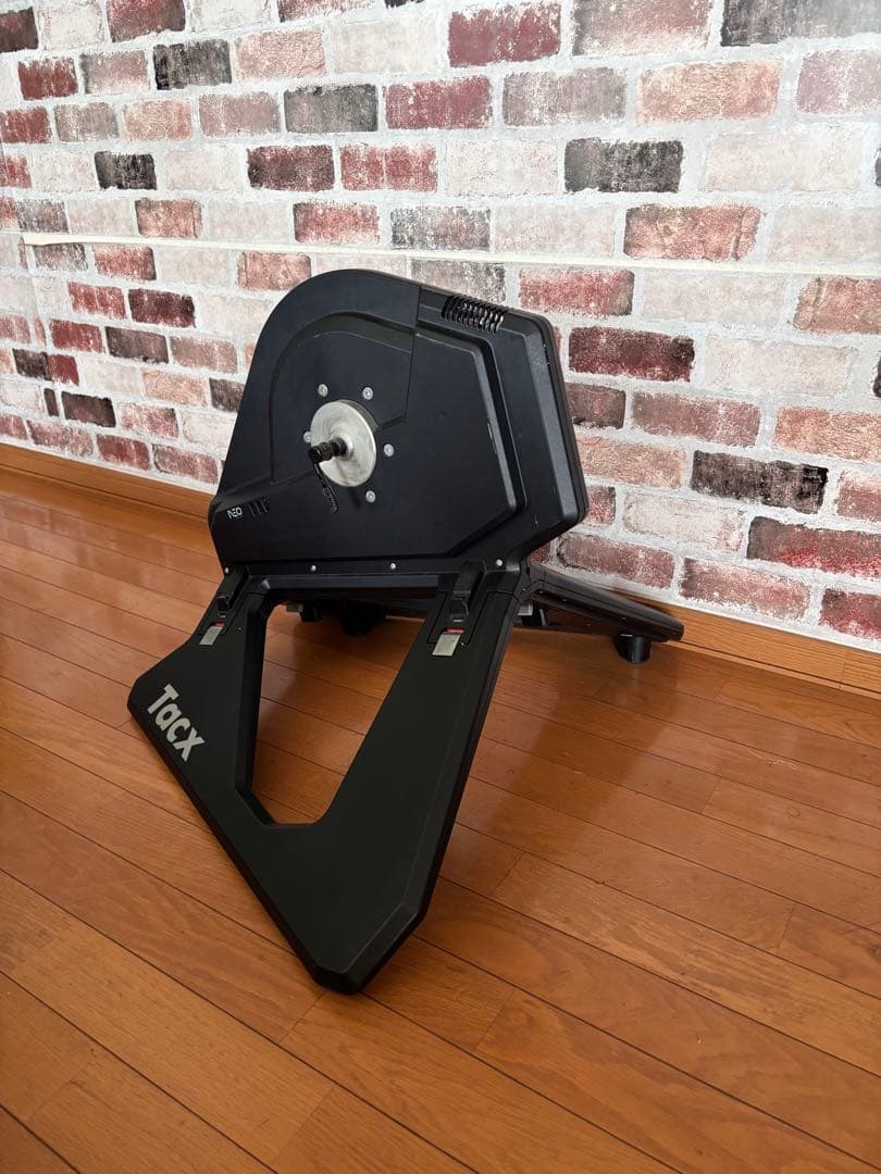Tacx Neo smart スマートトレーナー　ローラー