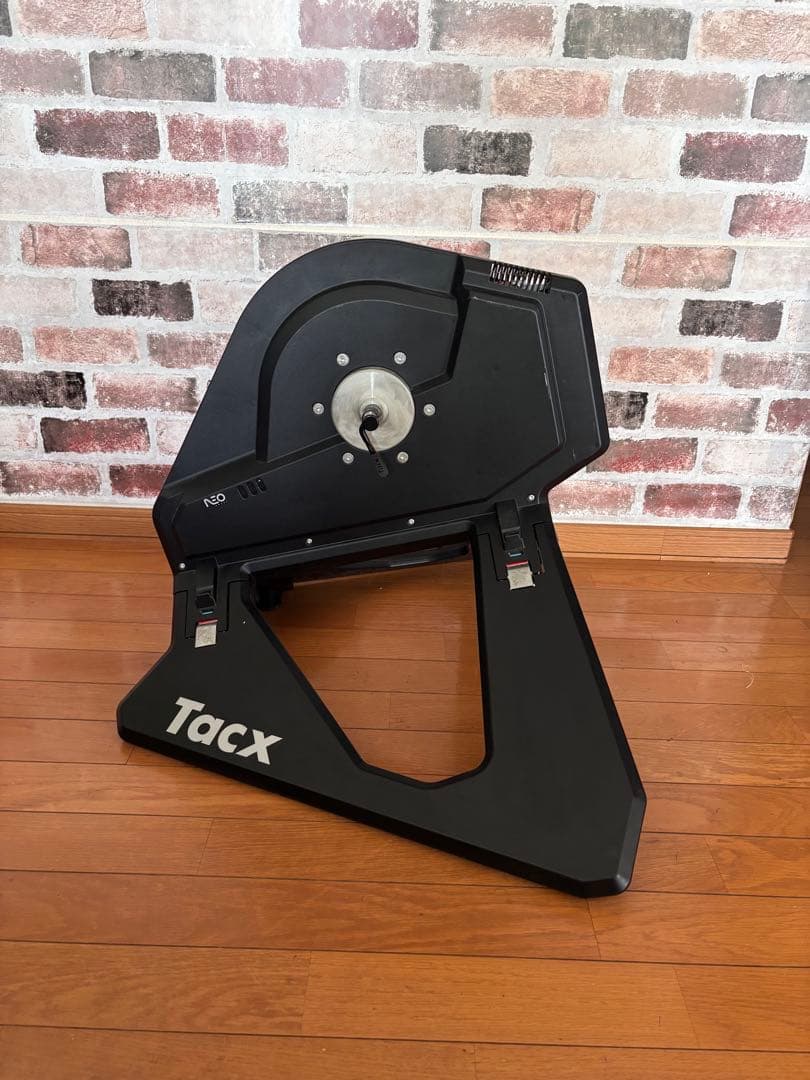 Tacx Neo smart スマートトレーナー　ローラー