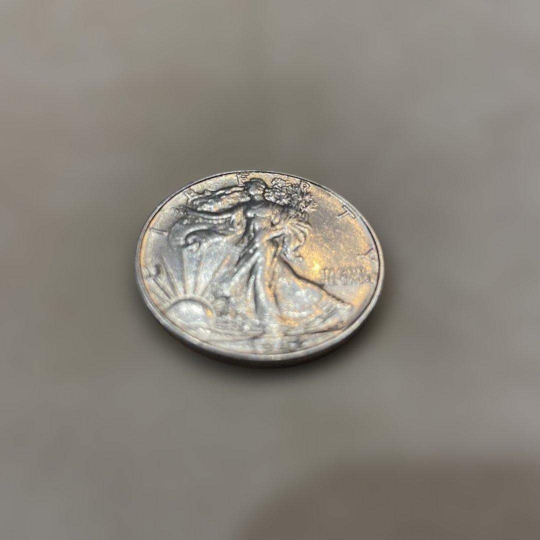 早い者勝ち！世界一美しい銀貨★USA 1942年★ウォーキング・リバティー 銀貨