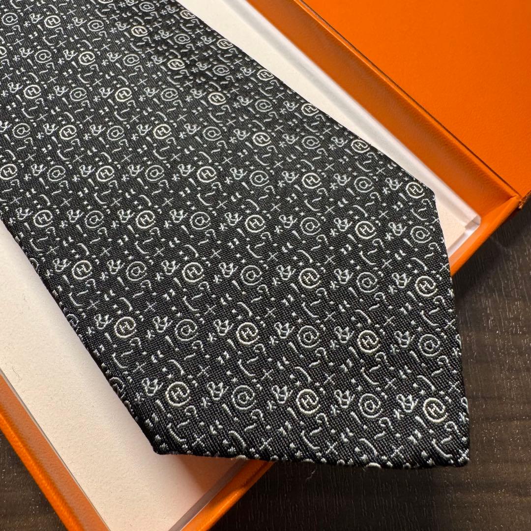 極美品 希少デザイン HERMES エルメス 数式 記号 Hロゴ ネクタイ