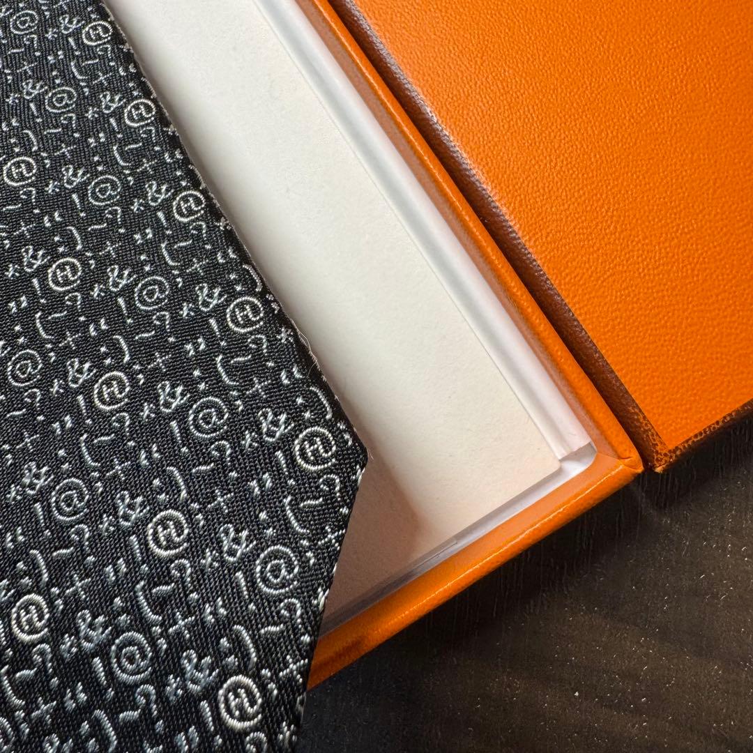 極美品 希少デザイン HERMES エルメス 数式 記号 Hロゴ ネクタイ